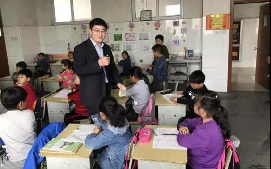 刘官庄镇经济总量_刘官庄镇贾立海(2)