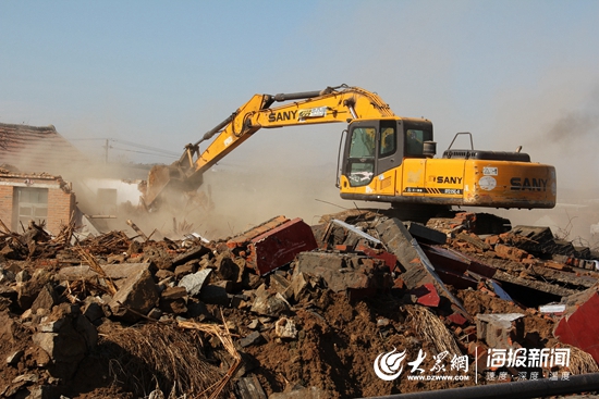 直击拆迁现场日夏线机场快速路道路绿化提升预计四月底完工