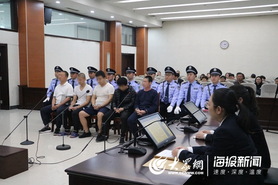 刚刚东港区人民法院公开宣判一起恶势力团伙犯罪案件5名被告人获刑