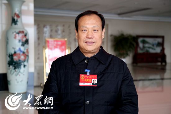 杨乐清:东港建成立体化治安防控网 全面降低发