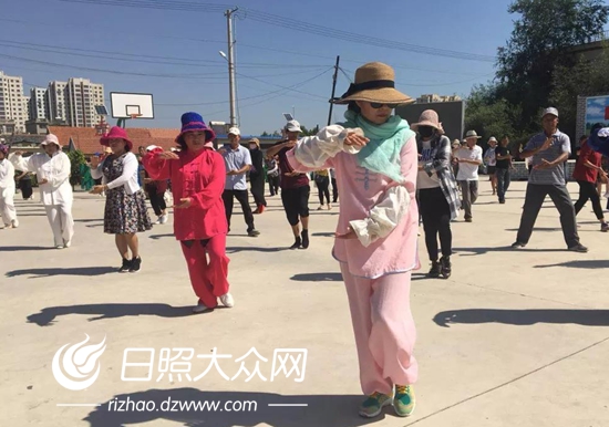 認真的學習太極拳 認真的學習太極拳