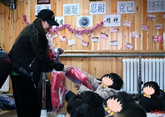 郭美美自曝狱友们对我很好奇 为创业变卖奢侈品