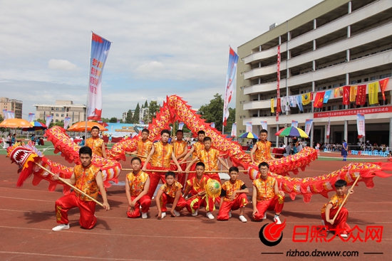 新营中学在第五届中国中小学生舞龙舞狮锦标赛