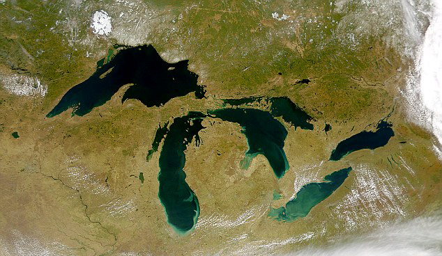 nasa航拍北美五大湖大面积结冰景观组图