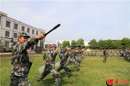 近日来,在日照开发区,2018年民兵训练工作正在如火如荼的进行中.