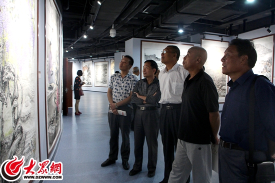 参观画展的人群5 参观画展的人群5